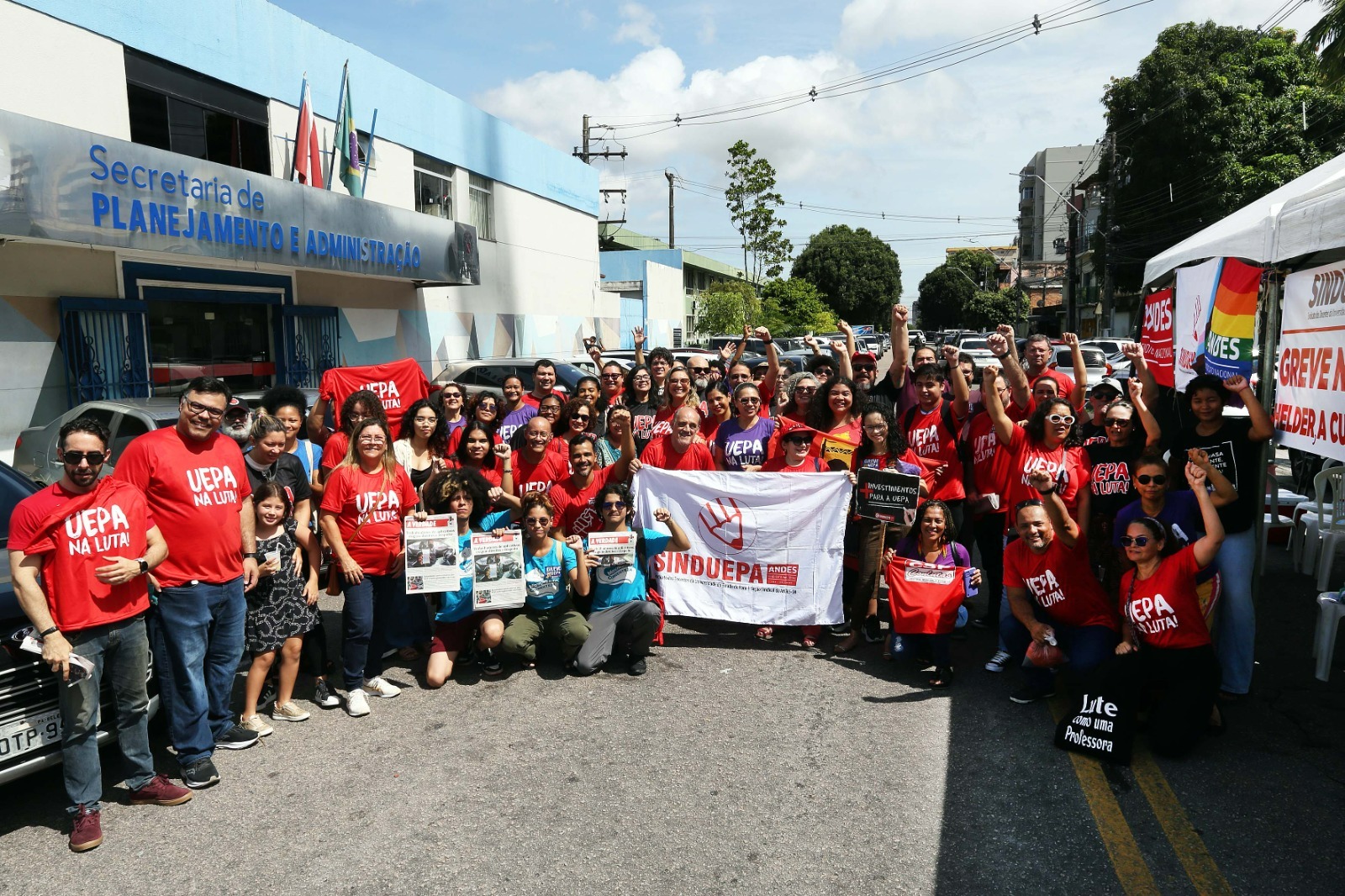 Docentes da Uepa deflagram greve por salário e mais recursos para a